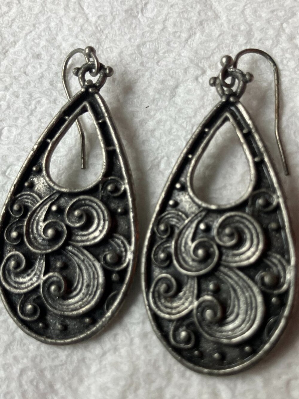Lucky Brand Antiqued Silver Filigree Teardrop Dangle Earrings